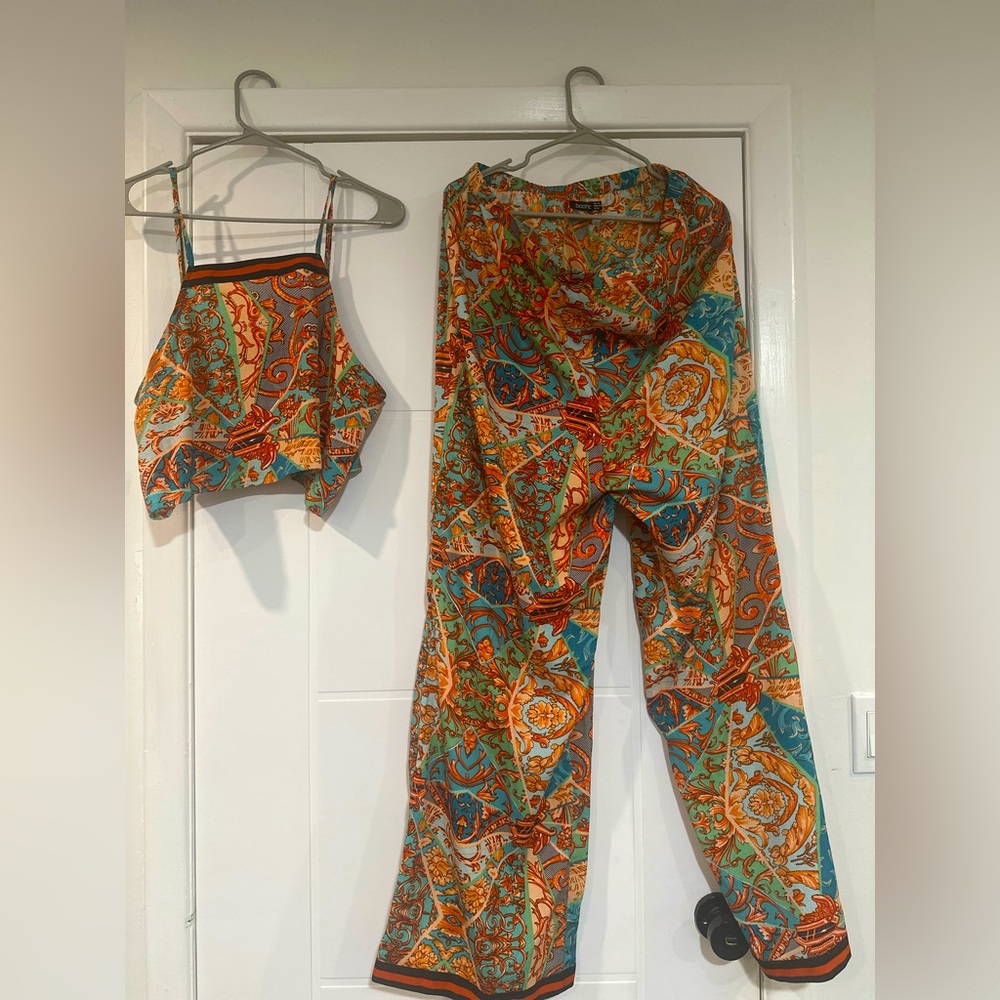 Crop top, flowy pants Co-rd set!